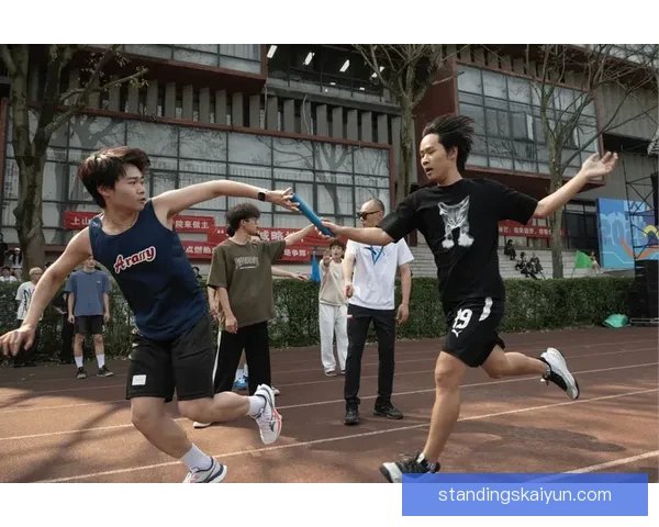 托纳利近期比赛表现稳健，展现出稳定的竞技状态与良好的团队配合。